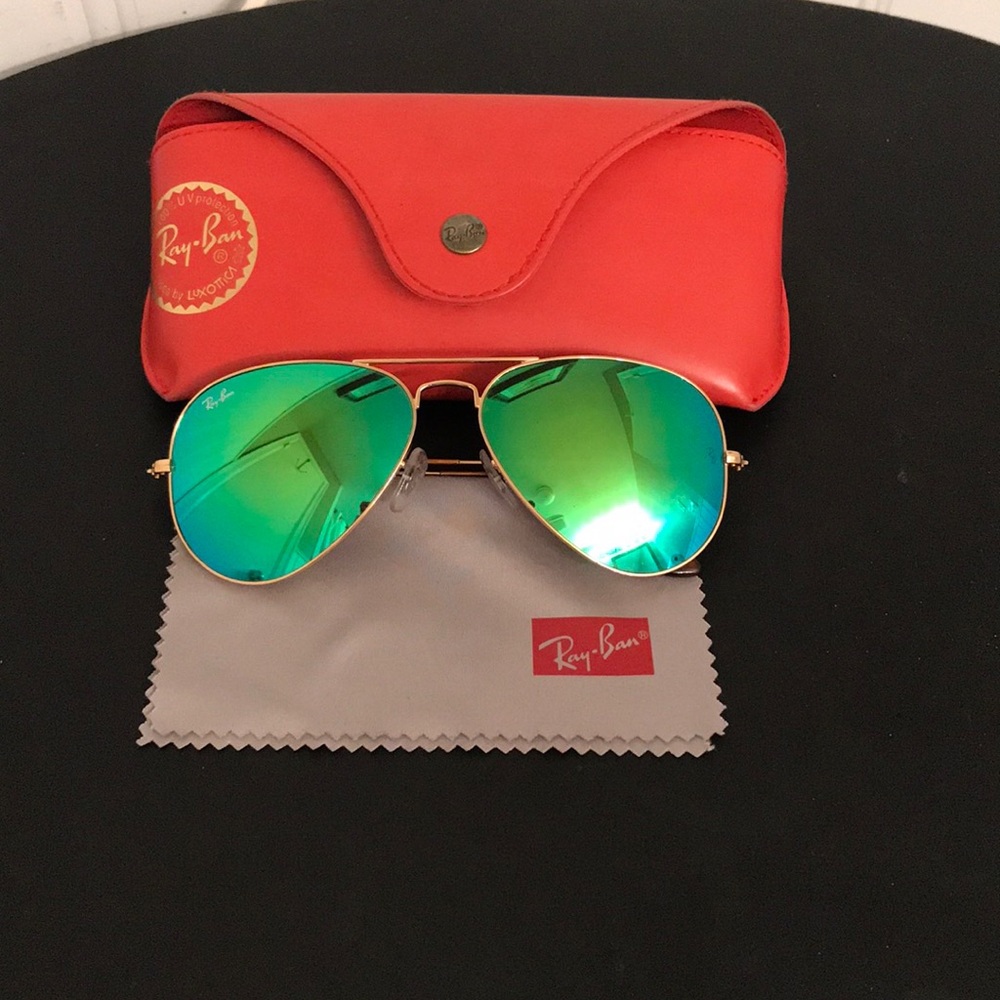 Women’s  Ray-Ban Aviator Gold and Green Sunglasses